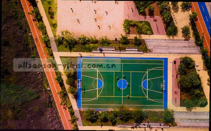 抽象盾牌与正在融合的数据点，示意用户数据受到加密保护